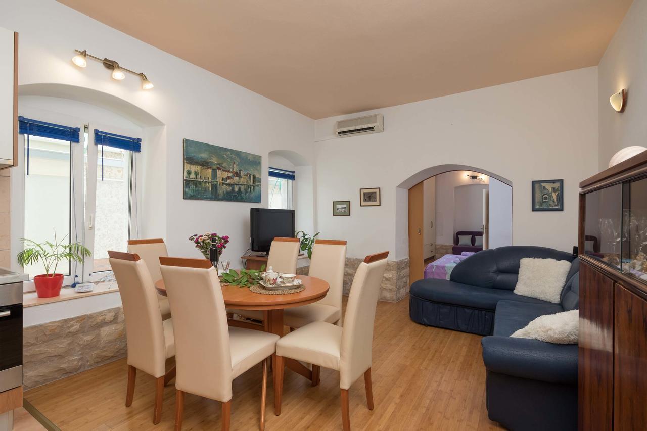 Apartament Pere