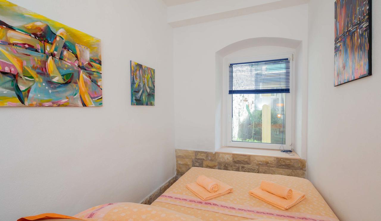 Pere Apartament *